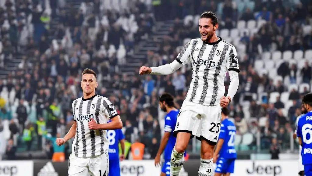 球场响彻 MVP 呼声