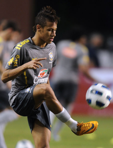 足球世界杯新晋黑马诞生，打法凶猛引世界关注