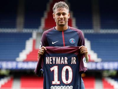 中国男篮关键时刻连丢3篮板，连续追分最后功亏一篑