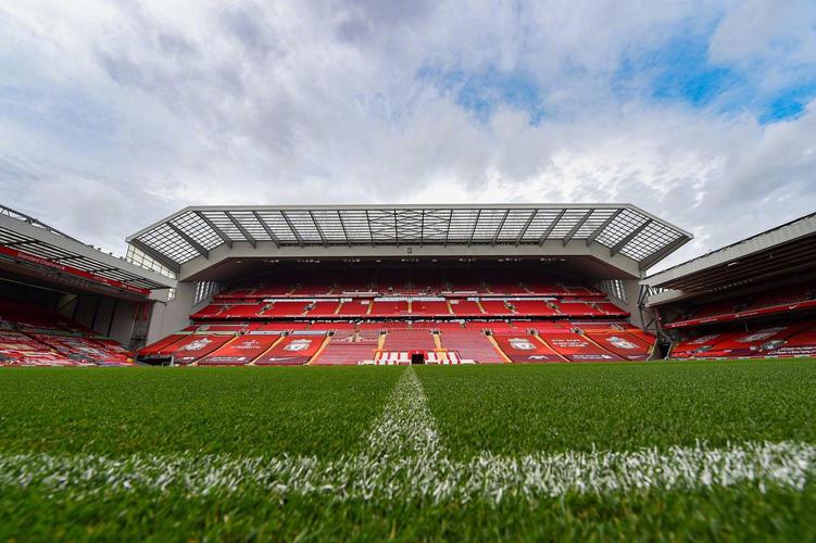 米体：米兰双雄均有意铃木彩艳，帕尔马要价2000万欧