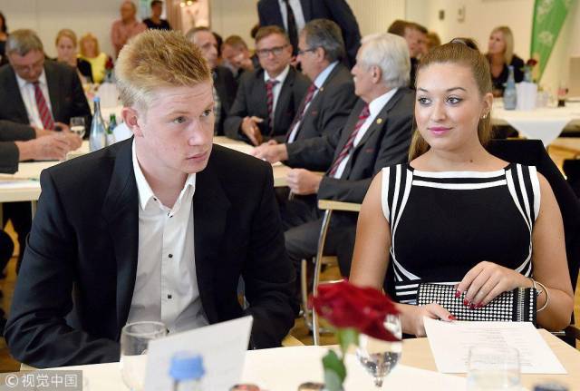 国足新主帅引发热议